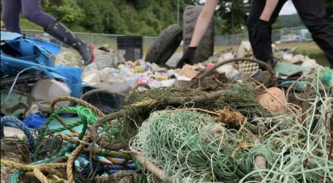 A garbage clean up on Port Alberni shores.